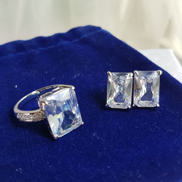 Swarovski Elements 925 Sterling Silver 6ct Emerald-cut Solitaire Ring NEW - Picture 14 of 14